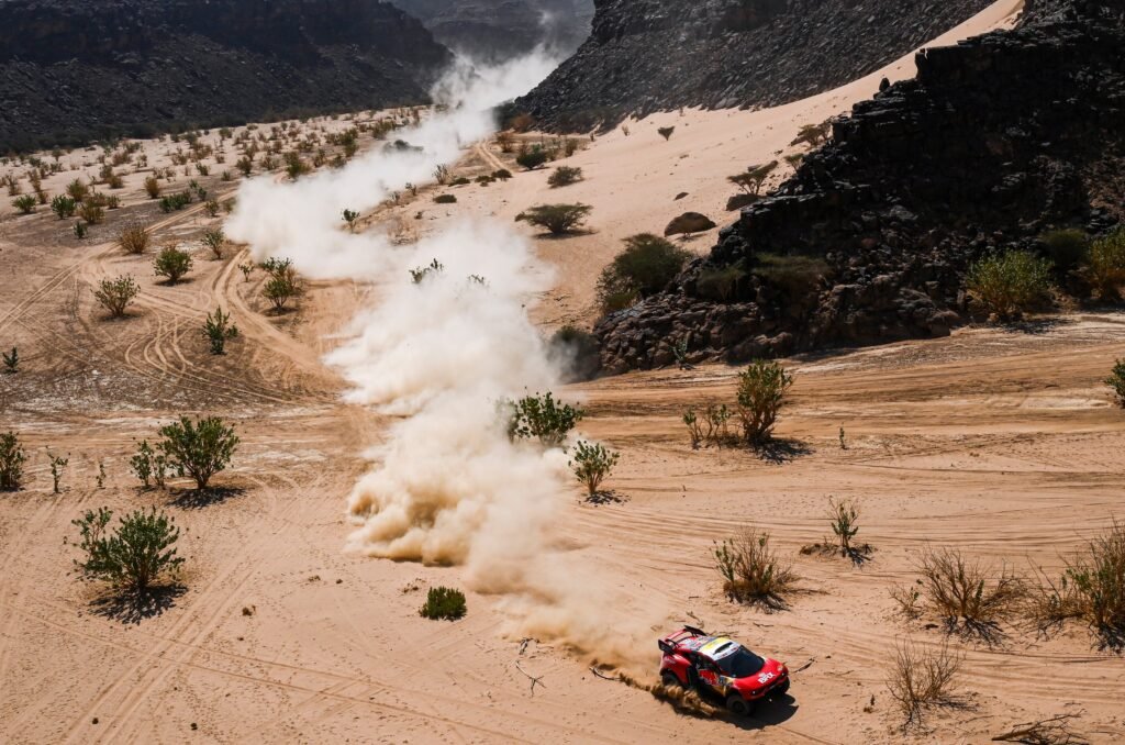 Loeb tappa 10 Dakar, all'inseguimento di Al Attiyah