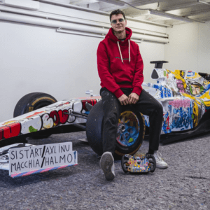 Jisbar and the painted single-seater